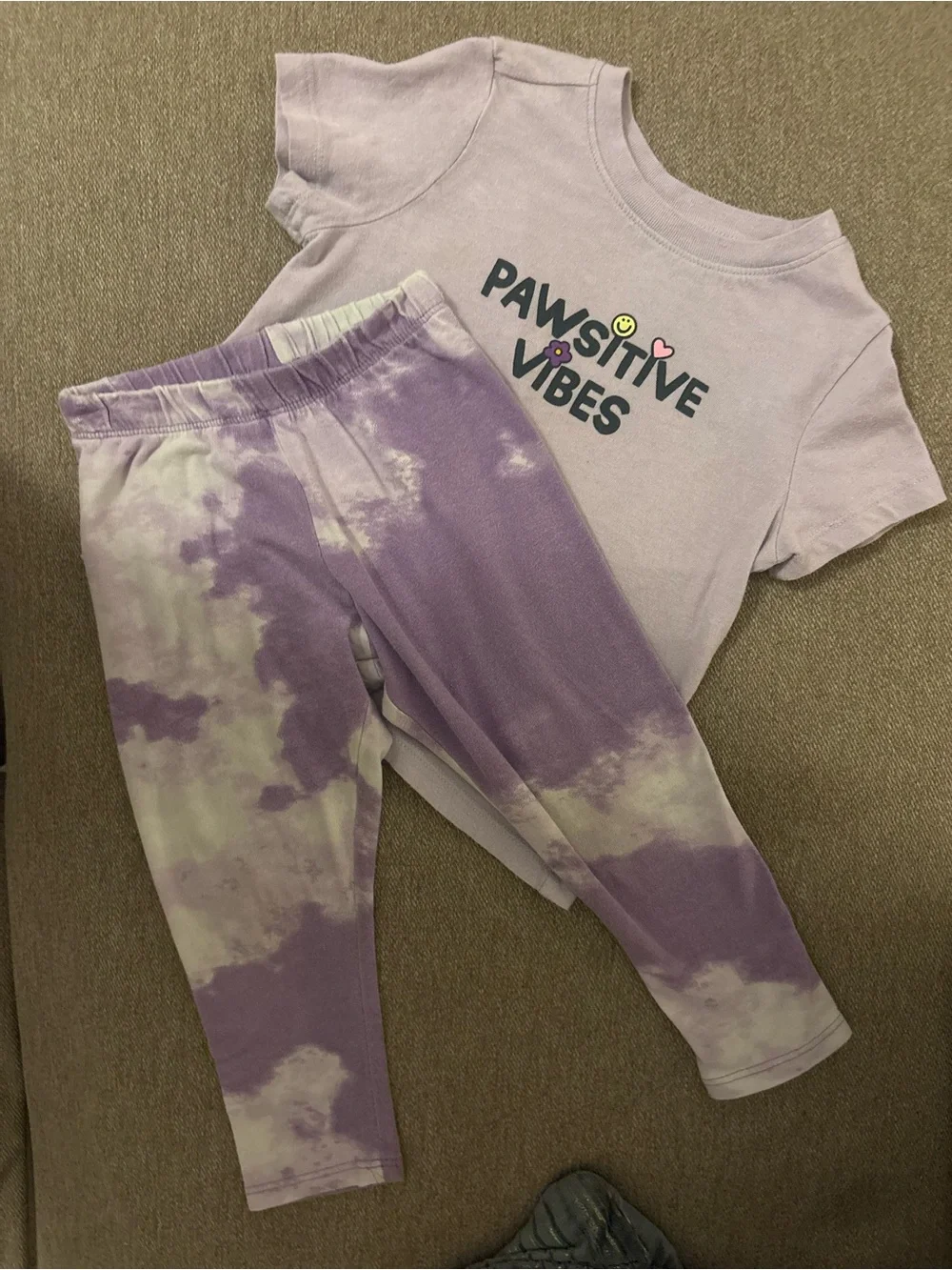 Old Navy Light Purple Graphic Tee with Playful Print